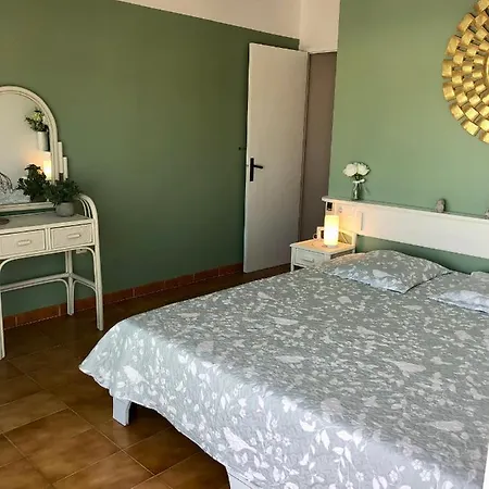 Appartement 80 M2,port Rhodes D-2 Chambres, Terrasse Panoramique, Vue Sur Le Canal Principal D'empuriabrava Empuriabrava